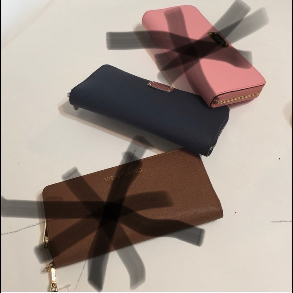 Sold out🤯🤯Michael Kors🔥sale🔥wallets - Picture 6 of 6